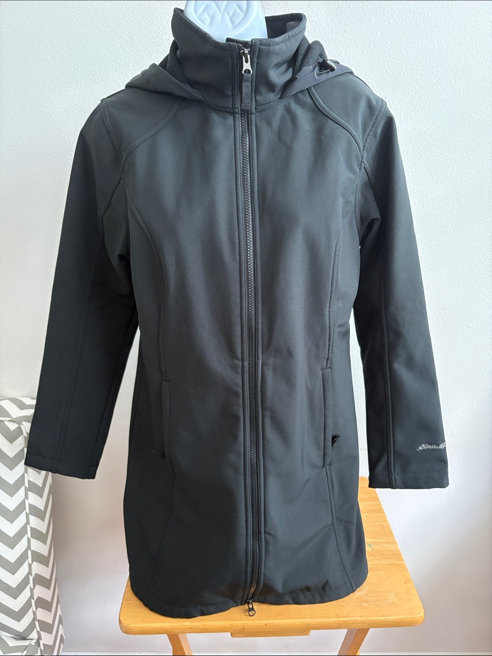 Eddie Bauer Women’s Black Hooded Softshell Jacket Size Medium